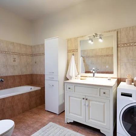 Casa Serenity Vilă *